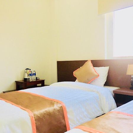 Hung Long Hostel Хуе Екстериор снимка