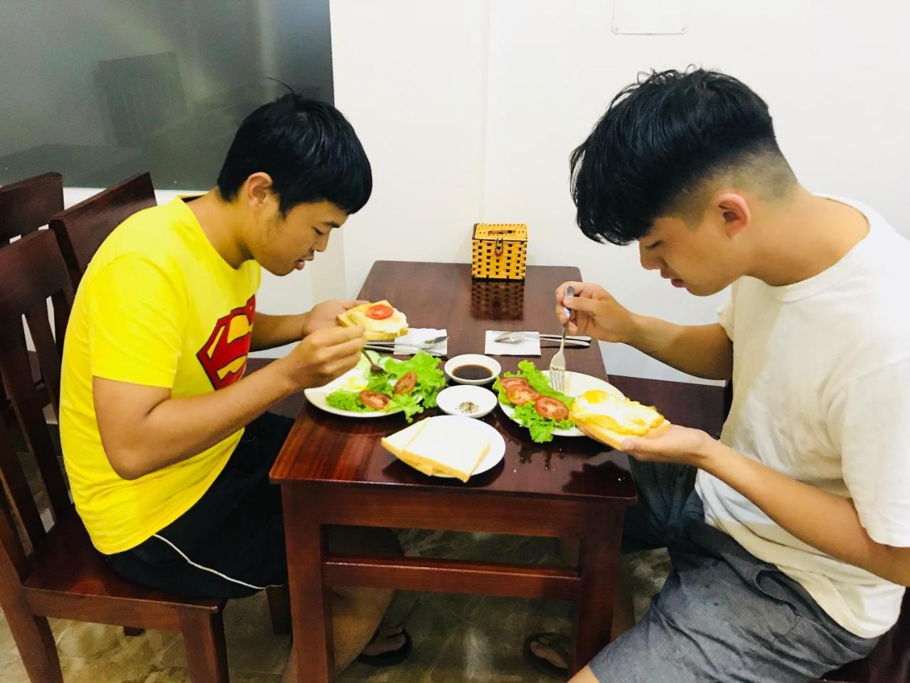 Hung Long Hostel Хуе Екстериор снимка